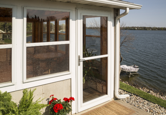 146FV lake home